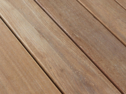 Muster Terrassendiele Bangkirai 25x145mm beids. glatt