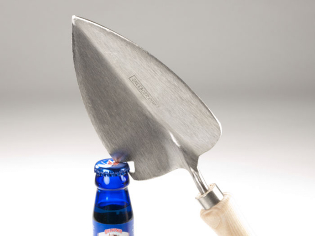 Sneeboer Pflanzkelle mit Flaschenffner 4075