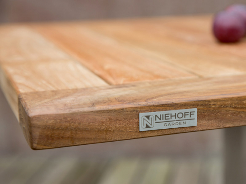 Niehoff Bistro Tisch quadratisch 95x95cm, Teak geölt