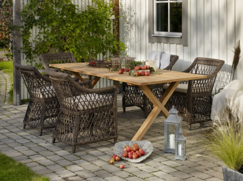 Brafab Beatrice-Brutus Diningset, 5 Sessel Beatrice und 1 Tisch Brutus 220x95cm