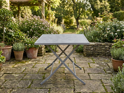 Creador Piquey CR Tisch 71x71cm klappbar