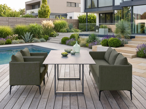 Stern Marta Dining Set. Ambienteansicht. Die Dekoration ist nicht mit im Lieferumfang enthalten.