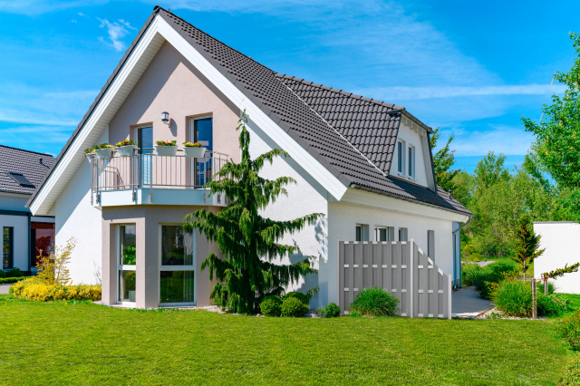 Groja WPC Fertigzaun 84,3x180-90cm Steingrau co-extrudiert