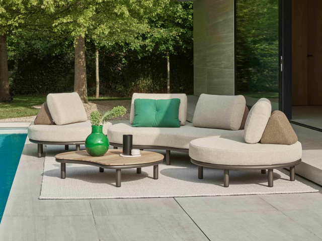 Apple Bee Moon Island Lounge Hocker Aluminium bronze 110cm