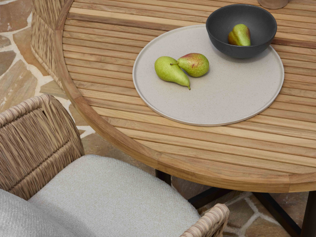 Apple Bee Gili-Jakarta Dining Set