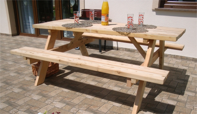 Picknicktisch Barry europ&auml;ische L&auml;rche 120x85x55cm