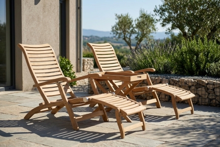 Brafab Karlo & Turin Sonnenliegen Set aus Teakholz, 2 Sonnenliegen und 1 Tabletttisch