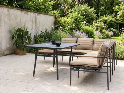 Zebra Max Lounge Set  246,5x232cm mit Tisch 140x90cm und Beistellstisch 66x66x37cm