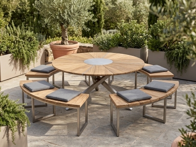 Zebra Oryx Edge-Onyx Sitzgarnitur aus recyceltem Teakholz, 4 Viertel-B&auml;nke mit Kissen  und 1 Tisch rund 160cm