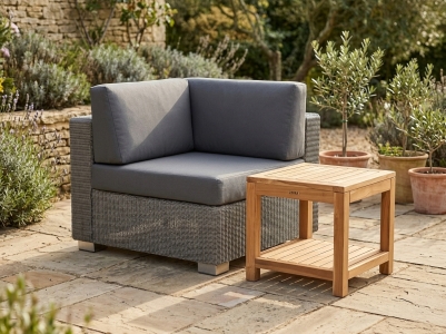 Monte Carlo & Lobby Loungeecke mit Teak Beistelltisch