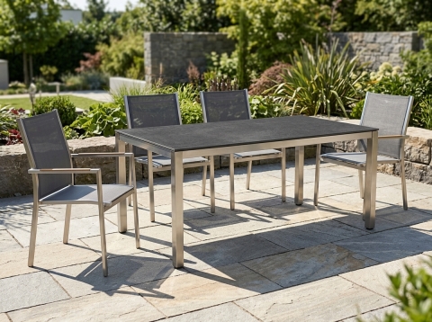Zebra One-Opus Gartenmöbelset, 4 Stapelsessel und 1 Tisch 160x90cm