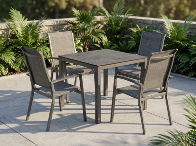 Sieger Calvi-Polytec Gartenm&ouml;belset eisengrau, 4 Stapelsessel, 1 Tisch Polytec 90x90cm Dekor Beton dunkel