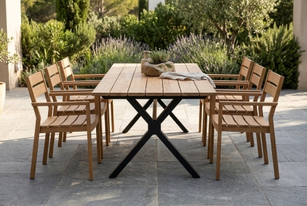 Brafab Mark-Delia Gartenm&ouml;belset, 6 Diningsessel, Teakholz Natur stapelbar, 1 Esstisch Schwarz-Teak 230x95 H73 cm