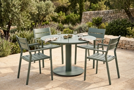 Brafab Delia-Peace Gartenm&ouml;belset nordic green, 4  Armlehnst&uuml;hle, 1 Esstisch rund 110cm